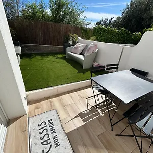 Appartement T2 Calme Aux Terrasses, Cassis
